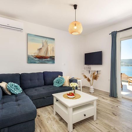 Apartments Morska Vila كومارنا المظهر الخارجي الصورة