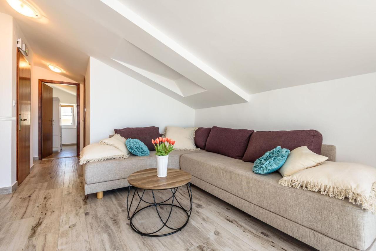 Apartments Morska Vila كومارنا المظهر الخارجي الصورة