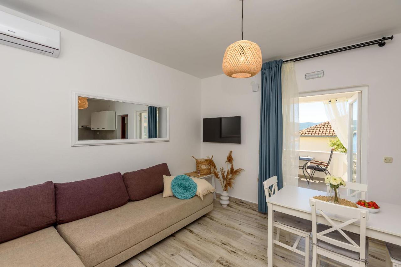 Apartments Morska Vila كومارنا المظهر الخارجي الصورة