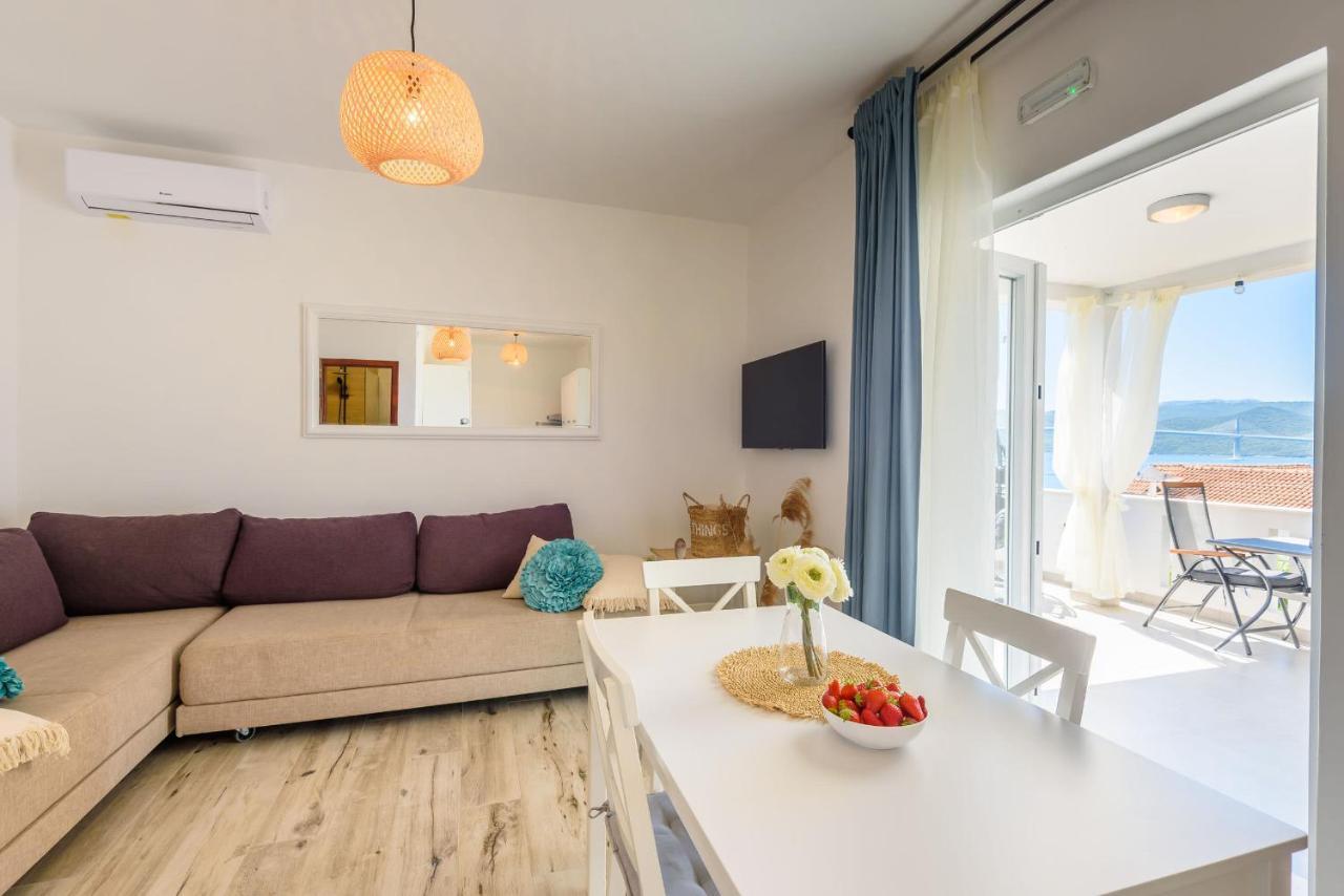 Apartments Morska Vila كومارنا المظهر الخارجي الصورة